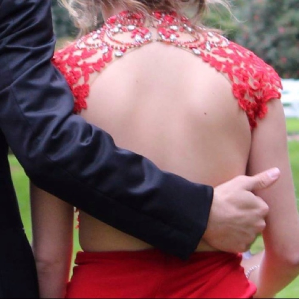 Prom Dress For Sale! - Picture 4 of 6
